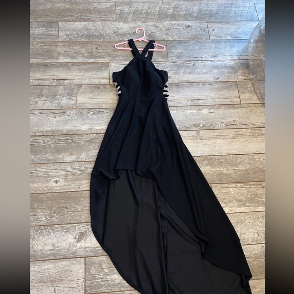 Beautiful formal dress perfect for prom or any formal